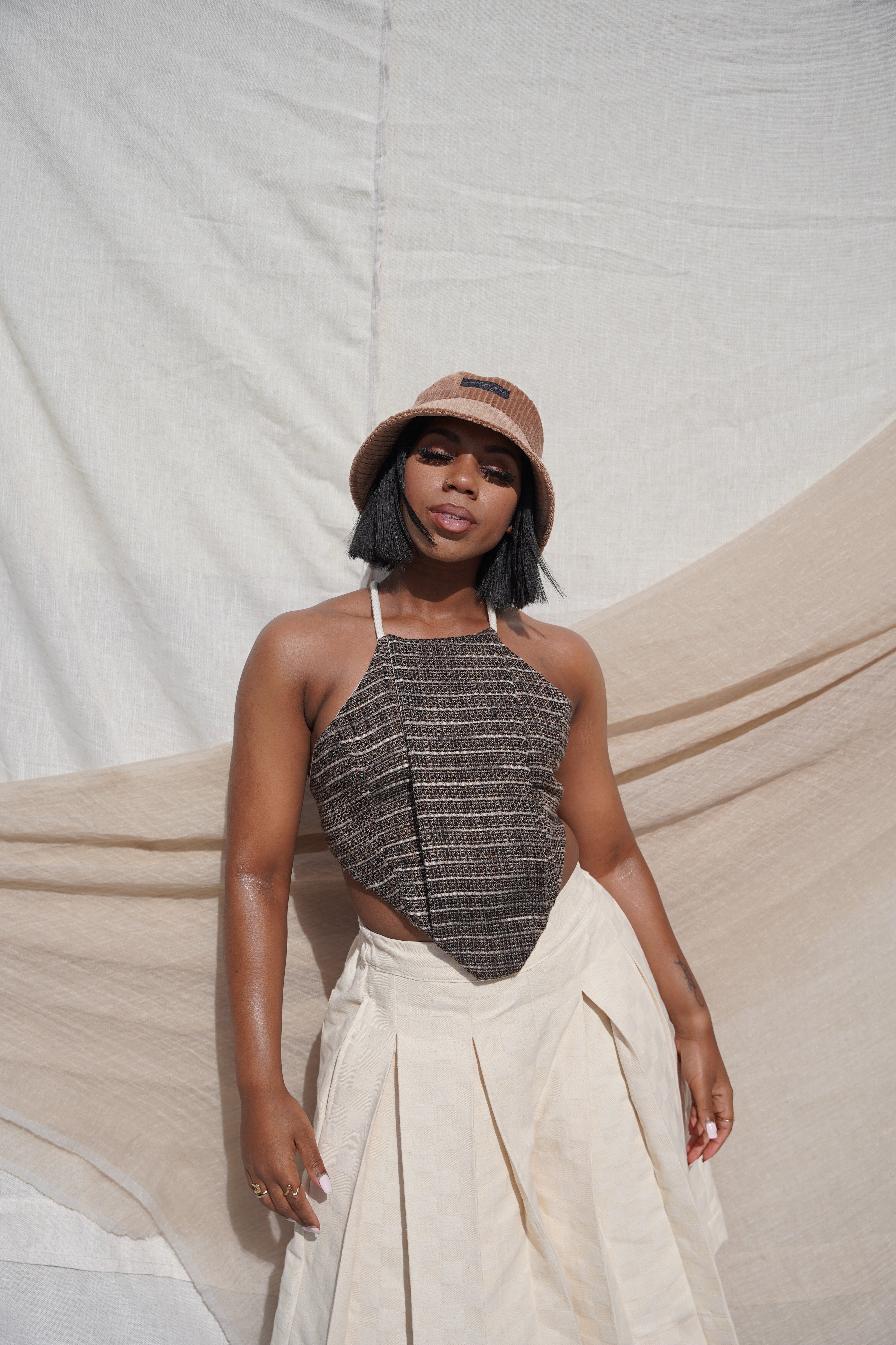 【yo BIOTOP】cashmere halter bare top Deonn Halter Top Mocha – Zevelyn Jean