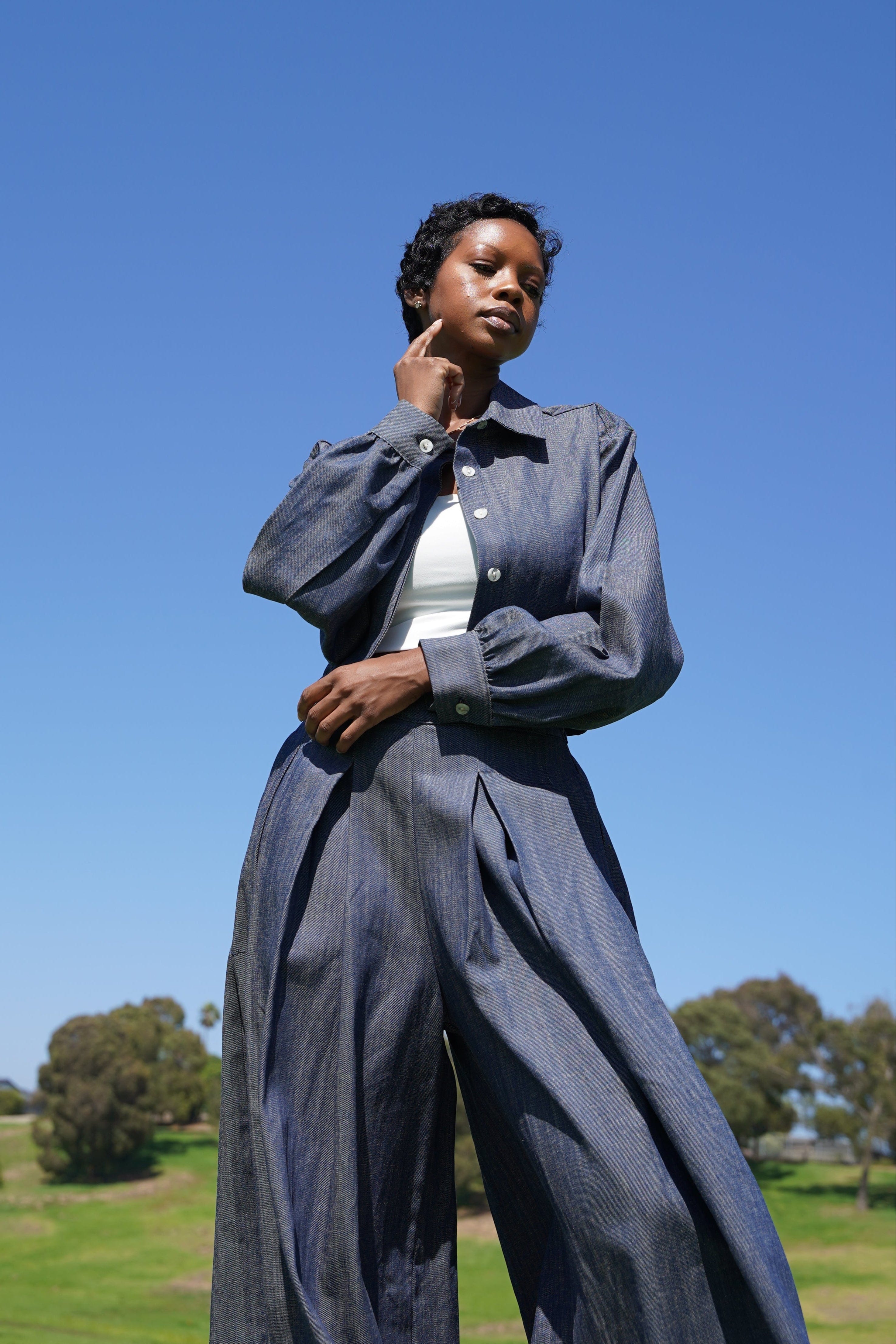 Emerson Cropped Jacket Classic Denim – Zevelyn Jean